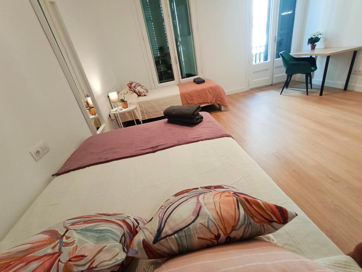 By Universitat Rooms Barcelona Kültér fotó