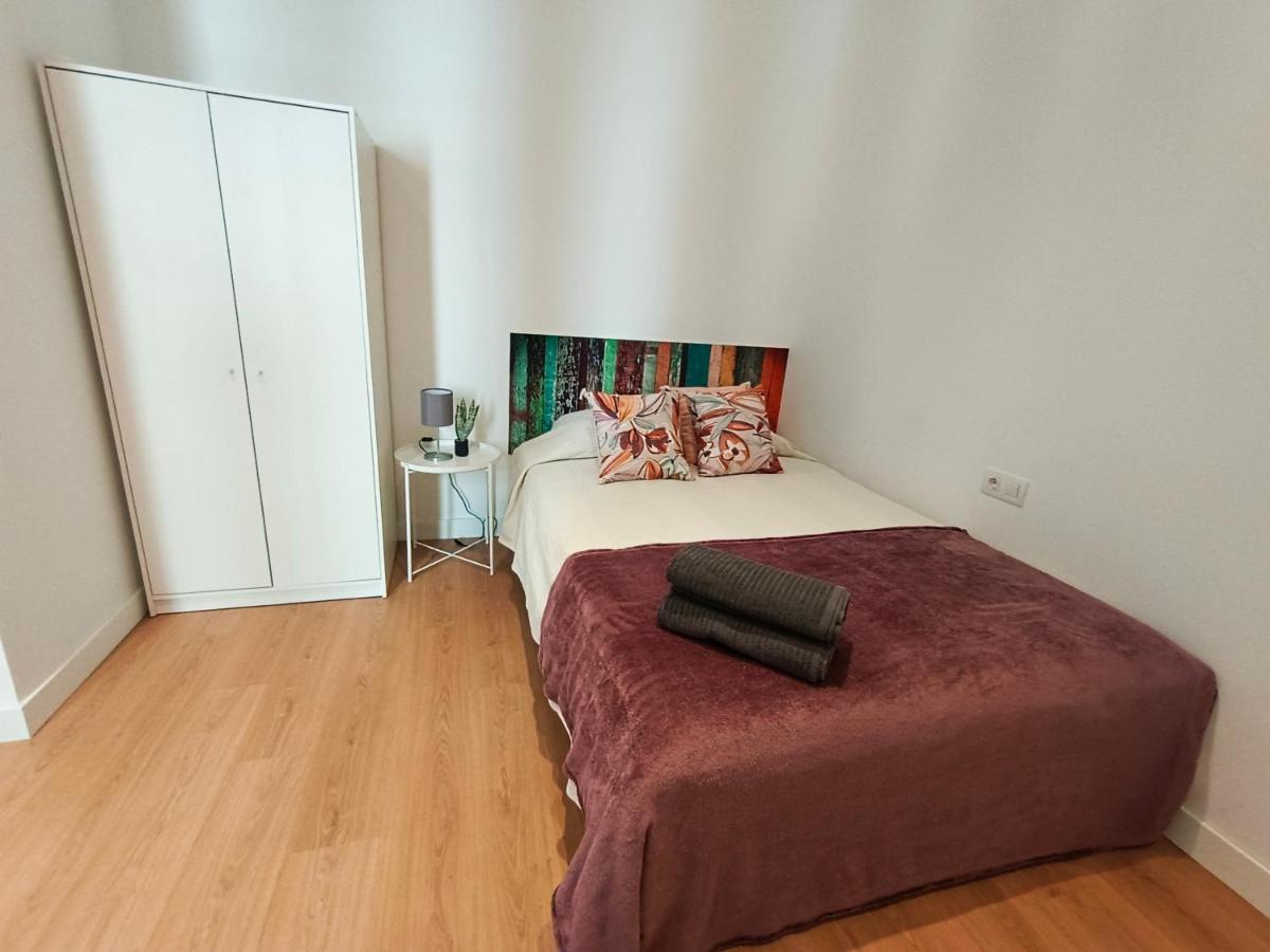 By Universitat Rooms Barcelona Kültér fotó