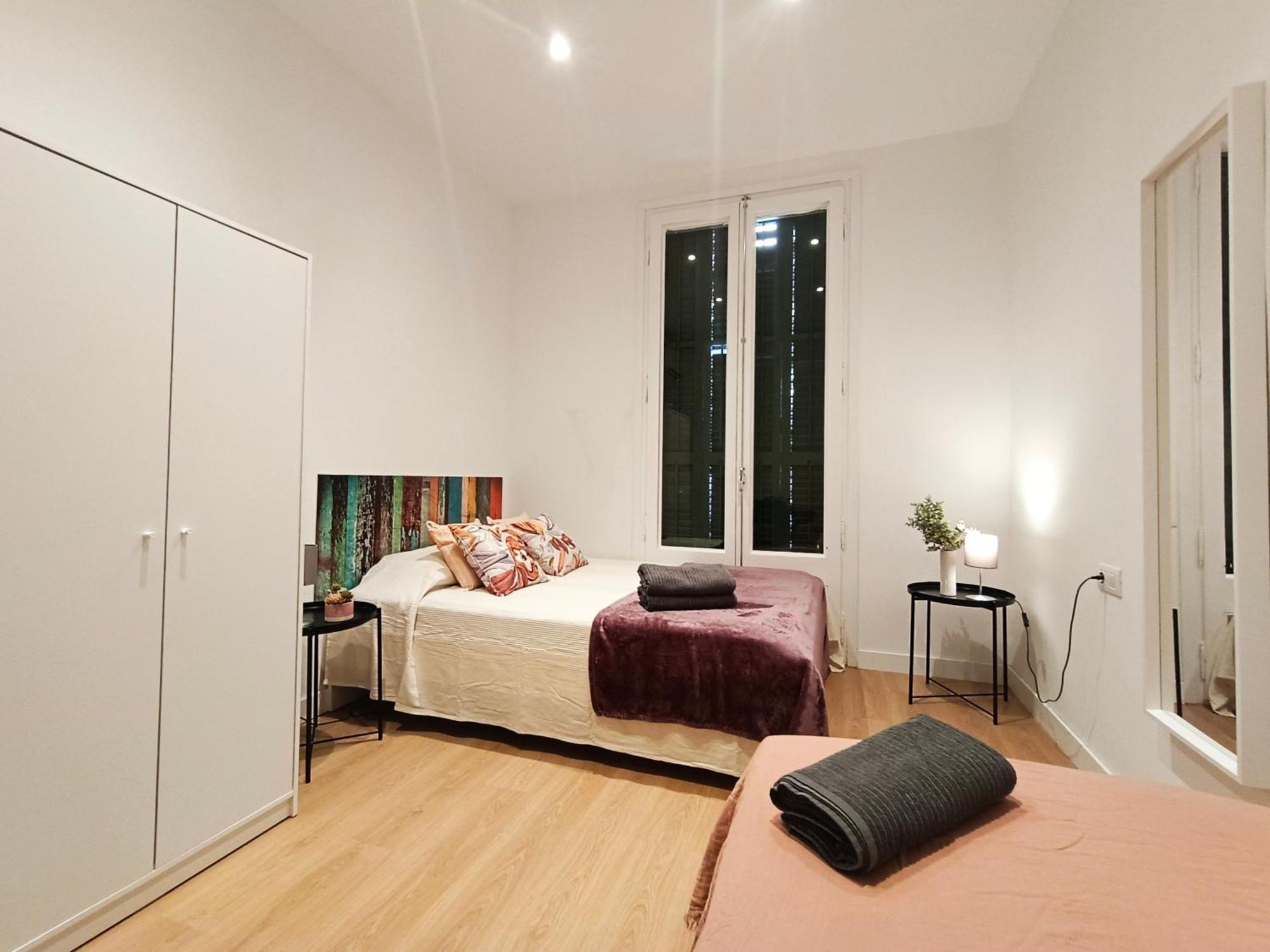 By Universitat Rooms Barcelona Kültér fotó